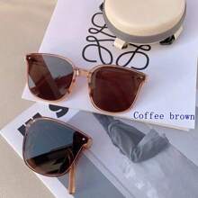 1 pièce Nouvelles lunettes pliables à la mode avec étui de transport portable, accessoires de plage pour femmes. de base pour tenues de femmes automnales et hivernales, affaires, décontracté. Cadeaux pour les vacances d'été à la plage, l'extérieur et les voyages.