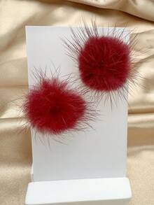 A Pair Of Fresh And Sweet Mink Fur Ball Female Ear Clip Earrings - Stud Earrings - View 2