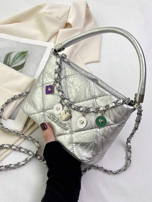 Bolso Portátil Plateado Impermeable, Liviano, Informal De Negocios, Bolso De Hombro Con Cadena De Metal, Accesorio De Metal En Forma De Corazón, Para Niñas, Mujeres, Estudiantes Universitarios, Novatos Y Trabajadores Administrativos Para El Trabajo, La Oficina, Los Desplazamientos, Para El Otoño Y El Invierno, Invierno Cálido. Al Aire Libre Para Niñas Adolescentes, Mujeres, Estudiantes Universitarias, Novatos Y Trabajadores Administrativos. Perfecto Para La Oficina, La Universidad, El Trabajo, Los Negocios, Los Desplazamientos, El Aire Libre, Los Viajes Y Las Excursiones.