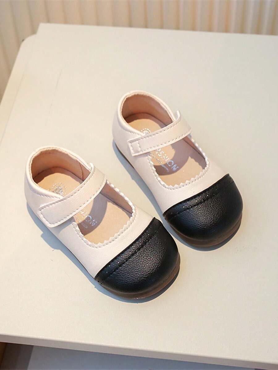 Girls' Korean Style Fashion Soft Bottom Princess Shoes, Slip Resistant Loafers - Black - View 1