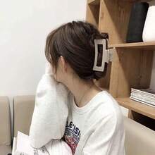 Random Color Casual Jaw Clip Hair Claw With Shark & Square Design, Elegant Hair Accessories For Parties - Multicolor - View 4