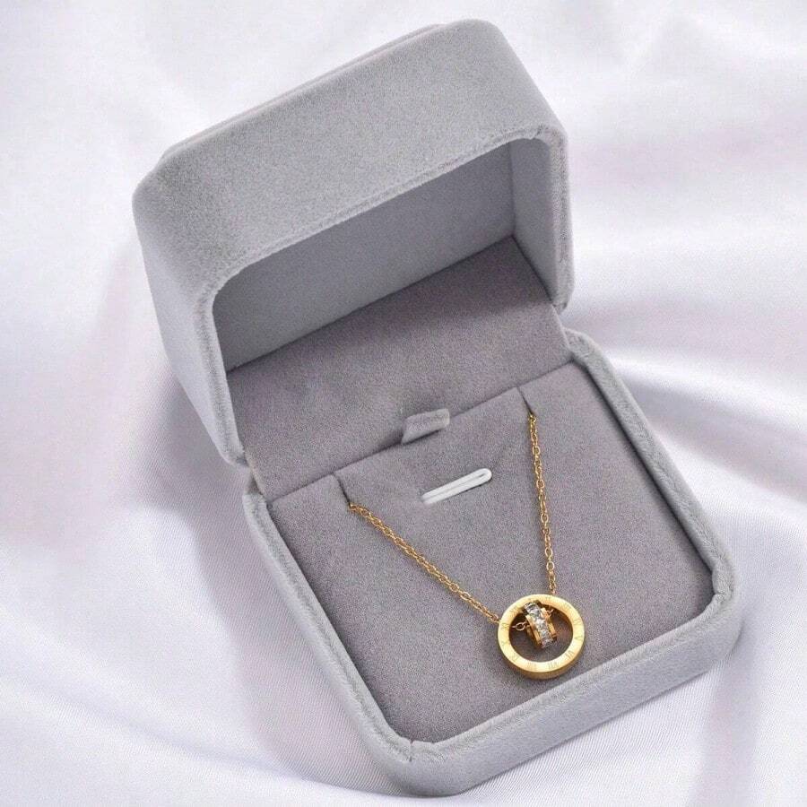 1入組不鏽鋼立方體和羅馬數字設計鍍金項鍊連禮盒,適合作為女性的節日、週年紀念、聖誕節、新年禮物送給重要的人 - 金黃色 - 查看 1