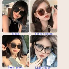 1 pièce Nouvelles lunettes pliables à la mode avec étui de transport portable, accessoires de plage pour femmes. de base pour tenues de femmes automnales et hivernales, affaires, décontracté. Cadeaux pour les vacances d'été à la plage, l'extérieur et les voyages.