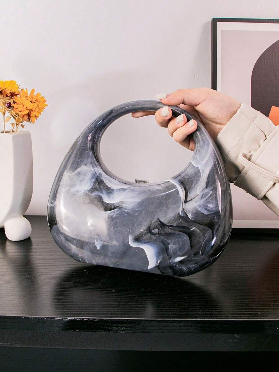 時尚漸變染圓形晚餐包,設有環形和新月裝飾,可手持或斜挎,搭配多用途金屬鏈肩帶,適用於派對和活動 - 黑與白 - 查看 1