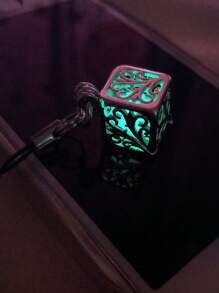 1入螢光綠色空心電話吊飾,具有發光樹設計,創意手機吊飾 - 綠色 - 查看 2