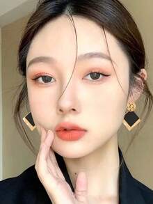 1pc Fashionable & High End & Versatile & Metallic Square Shaped Dangle Earrings - Black - View 1