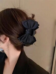 1 pièce Pince à cheveux en satin à double face de couleur unie avec un aspect haut de gamme pour femmes. Convient pour les coiffures relevées et mi-longues. Élégant accessoire pour la Saint-Valentin. Pince à cheveux, mâchoire à cheveux, pince à cheveux, attache à cheveux