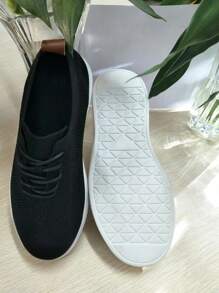Fashionable Lightweight Breathable Casual Shoes