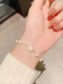 Dailytop茶花情繫珍珠手鍊,適合女士參加聚會和約會時佩戴,簡單輕奢甜美風格 - 山茶花之戀-手鍊 - 查看 5