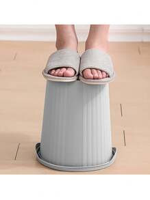 1pc Office Desktop Simple Plastic Shake Lid Trash Can Household Mini Garbage Can Creative European Living Room Table With Lid Paper Basket - Multicolor - View 6