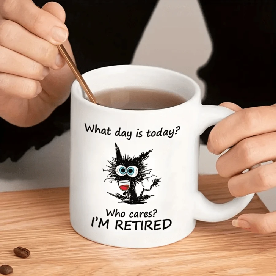 1個有趣的咖啡杯,“誰在乎今天是哪一天,我已經退休了”,貓奴理想禮物,餐廳和咖啡館使用 - 彩色 - 查看 1