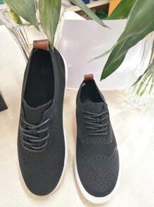 Fashionable Lightweight Breathable Casual Shoes