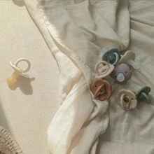 1入經典花形天然乳膠柔軟奶嘴,適用於嬰兒 - 暗黃色 - 查看 4