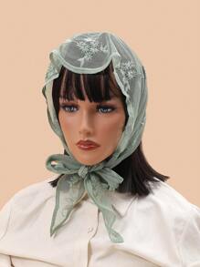 Women's Fashionable Olive Green Lace Embroidered Triangle Scarf For Spring And Autumn, Lace Edged Shawl For Daily Outings, Sun Protection And Wind Prevention - Olive Green - View 1