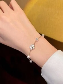 Dailytop茶花情繫珍珠手鍊,適合女士參加聚會和約會時佩戴,簡單輕奢甜美風格 - 山茶花之戀-手鍊 - 查看 4