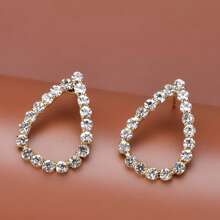 1對時尚鑲鑽心形和淚滴形耳環,適合女性和學生