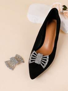 1對水晶蝴蝶形鑽石鑲嵌銅合金鞋扣,適合於女性鞋子的各種部位（鞋頭,鞋跟等）的理想裝飾品 - 銀色 - 查看 1