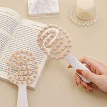 1個中空手柄洗髮梳,按摩梳,柔軟矽膠設計,緩解頭皮癢癢,清潔頭皮洗髮工具 - 白色 - 查看 4