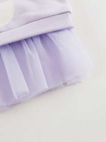 MARC&JANIE 女孩子用的圓領汗衫，點和字印花麵料，搭配網紗拼接，適用於春季