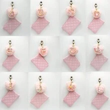 1入心形毛球字母鑰匙扣錢包便攜式旅行小拉鍊珠寶收納袋女性短式信用卡收納包大容量錢包字母首字母鑰匙扣可愛的毛絨絨鑰匙包包字母首字母A-Y情人節禮物熱粉紅色錢包 - 粉色 - 查看 9