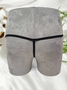 黑色性感男士G弦內褲，帶有鬆緊環孔設計和開放式袋口