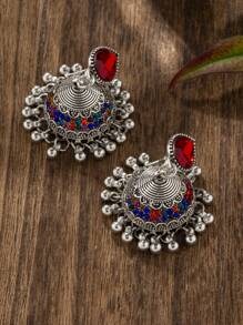 A Pair Of Retro Stud Earrings With Small Water Drop-Shaped Designs, Set With Diamonds And Adorned With Bells, Suitable For Ladies To Wear In Daily Life.