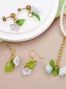 100Pcs Green Acrylic Leaf Beads Charms Transparent Maple Tree Leaves Pendants Cute Green Leaf Beads Caps For Jewelry Making Necklace Earring - Green - View 2