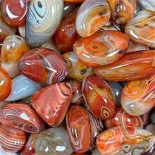 1塊天然瑪瑙石頭,可用於裝飾和按摩。每塊石頭都有獨特的花紋和形狀。隨機選擇發貨 - 彩色 - 查看 3