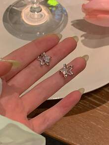 2PCS New Alloy Diamond Studded Star Earrings, Female Niche Hollowed Out Personalized Sweet And Cool Style Earrings - Silver - View 2