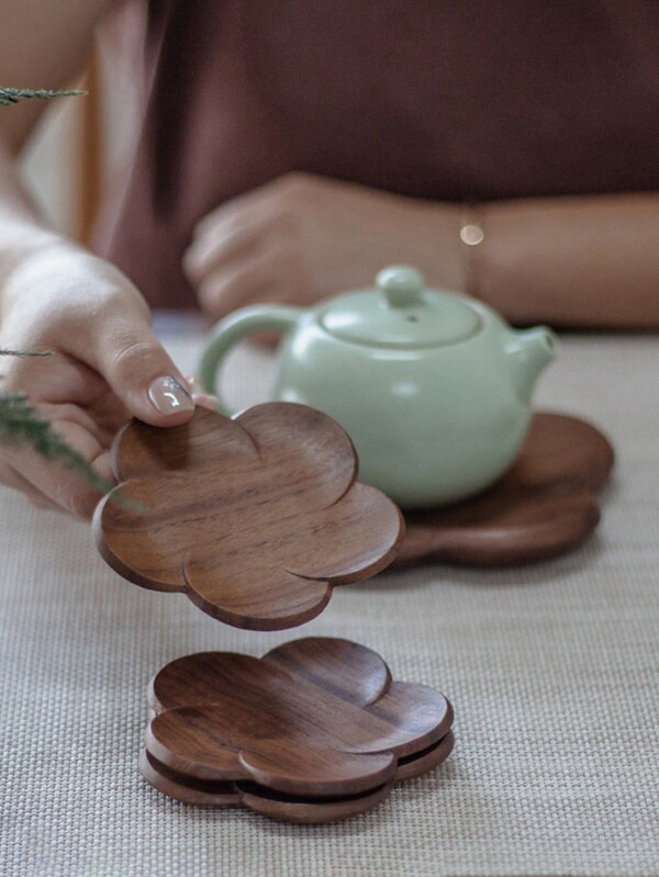 6 Peças/4 Peças/3 Peças/2 Peças/1 Peça Porta-copos de madeira de noz-preta japonesa em formato de flor, Tapete criativo redondo para xícaras de chá e café, Adequado para decoração da mesa de jantar, Porta-copos boêmios para cozinha e sala de estar