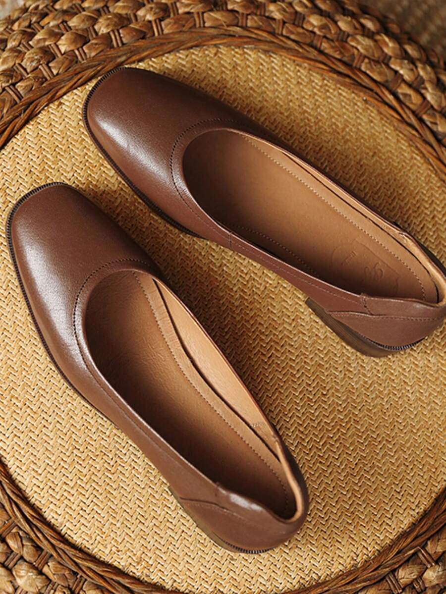 女士低跟鞋，新款夏秋簡約法式復古磨色圓頭粗跟女鞋 - 棕色 - 查看 1