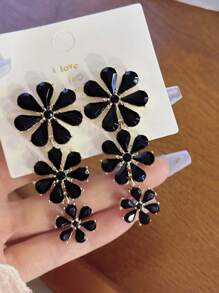 1 Par De Aretes Con Forma De Flor Negra - Negro - Ver 3