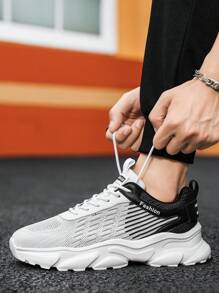 男士漸變色輕盈透氣戶外跑鞋,字母裝飾,布面 - 白黑 - 查看 2
