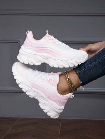 2024 nya rosa andningsbara mesh fritidssportsneakers, lätta, moderiktiga och halkfria