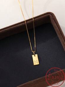 Under the banyan tree 1 件簡單方形 26 個英文字母 925 純銀吊墜項鍊,多功能女式鎖骨鏈 - 金色 - 查看 28