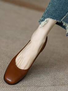 女士低跟鞋，新款夏秋簡約法式復古磨色圓頭粗跟女鞋 - 棕色 - 查看 8