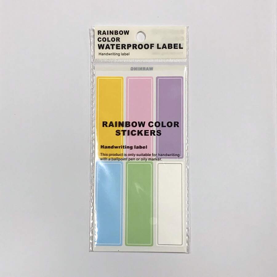 5包150張彩色手寫標簽貼紙。每張標簽2.2公分寬,6.3公分長,適合手寫錄入物品資訊。可貼附於物體表面,需使用油性記號筆或原子筆 - 彩色標籤貼紙 5包 共150個小貼紙 - 查看 1