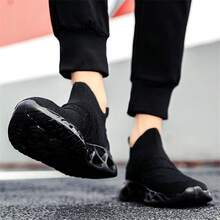 經濟實惠的一腳蹬襪式運動鞋,輕便方便,易於穿脫,大尺碼,四個季節,針織純色 - 黑色 - 查看 5