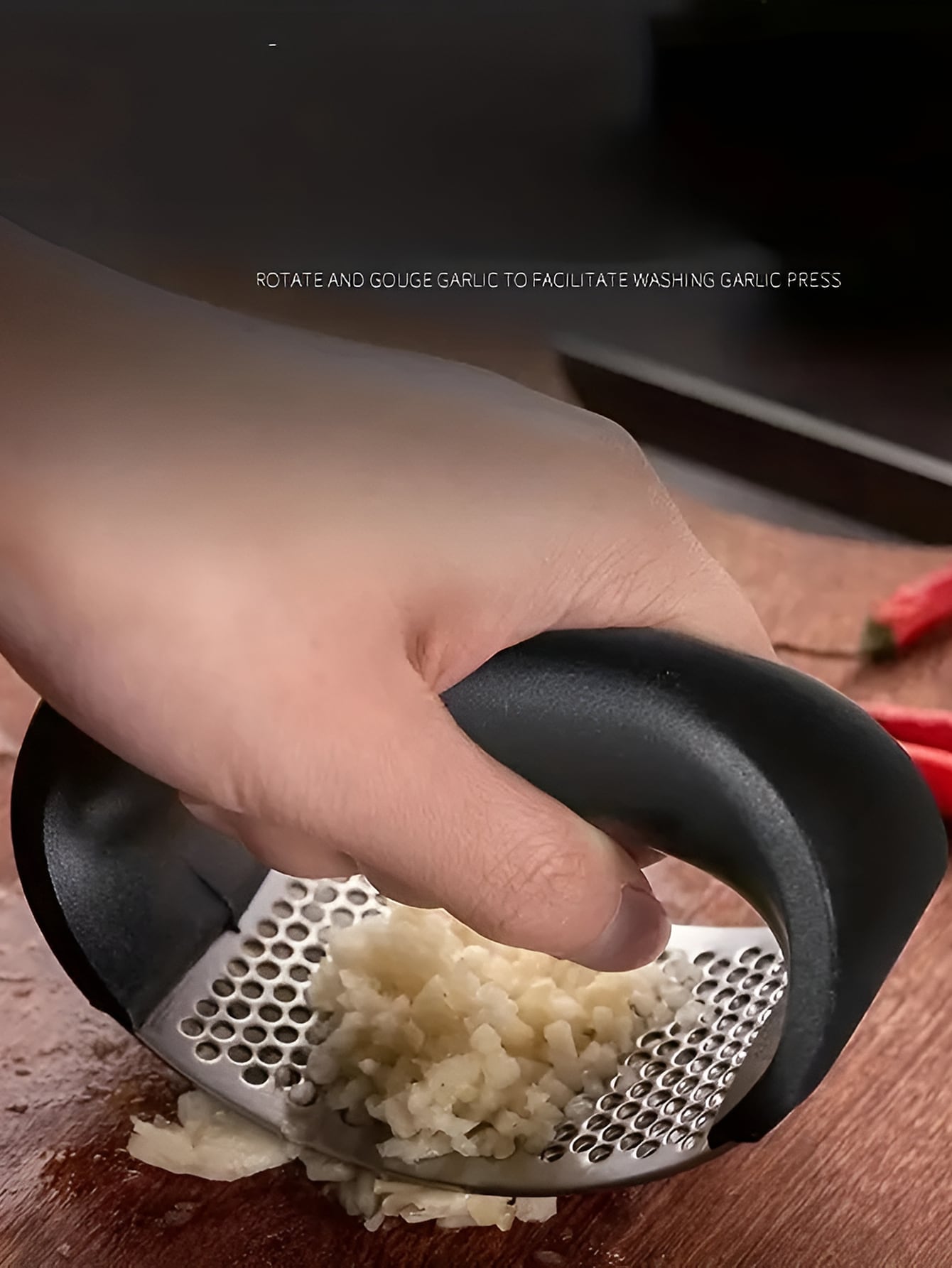 1pc Garlic Crusher, Manual Circular Black Vegetable Cutting Tool, Vegetable And Fruit Crusher