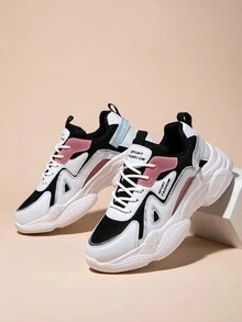 女款運動鞋舒適輕量休閒跑鞋,透氣網布時尚運動鞋適用於戶外徒步和行走 - 黑與白 - 查看 3