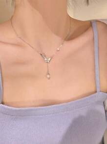 1pc Geometric Triangle Shaped Necklace For Women - Butterfly Pendant Necklace - View 2