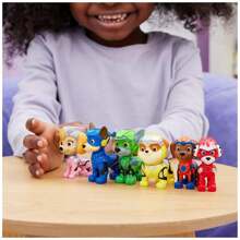 Spin Master Patrulla Canina - LA SUPERPELÍCULA - Pack DE Regalo DE Figuras DE Juguete LA Patrulla Canina - con 6 Figuras de Acción Coleccionables - 6067029 - Juguetes Niños 3 Años + - Ver 6