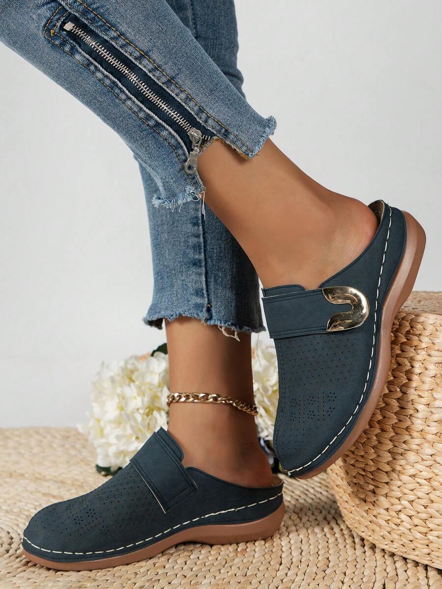 2023女士厚底鞋，採用魔鬼氈封口設計，附有金屬扣和封閉式鞋頭 - 藏蓝色 - 查看 1