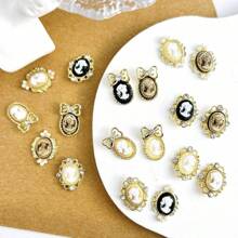 12 món đồ trang trí móng tay phong cách Baroque ngẫu nhiên để tự làm phụ kiện móng tay, đá trang trí móng, đồ dùng làm móng. - Nhiều màu - Xem 5