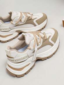 女士春季卡其色厚底運動鞋,時尚經典低頂戶外運動跑步鞋,鞋帶款式 - 卡其色 - 查看 5