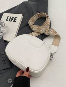 low tea 1個純色pu材質可攜式磁扣時尚斜背包,適合女性日常使用 - 白色 - 查看 3