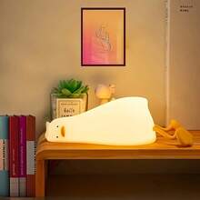 1 件平躺鴨子夜燈,柔軟 Led 動物夜燈,可愛發光鴨子,矽膠可調光定時床頭燈,可充電床頭觸摸燈,生日/白色情人節/新年臥室裝飾禮物 - 黃色拍拍鴨 - 查看 6