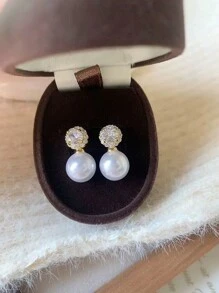 1 paire de boucles d\"oreilles clou en perles fausses et en cristaux blancs délicates, magnifiques et personnalisées, de design simple et à la mode pour bijoux de femmes