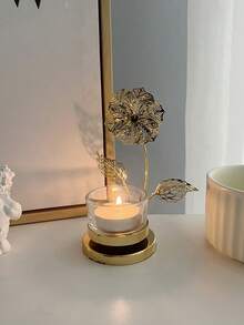 1個北歐風格鐵藝中空花卉設計桌上蠟燭台,家居裝飾 - 金色 - 查看 3