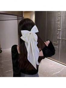 Elegant White Big Bowknot Hair Clip For Women, Suitable For Parties, Weddings Or Bridal Hair Accessory, Can Be Used As A Back Clip For Ins Hairstyles - White - View 4